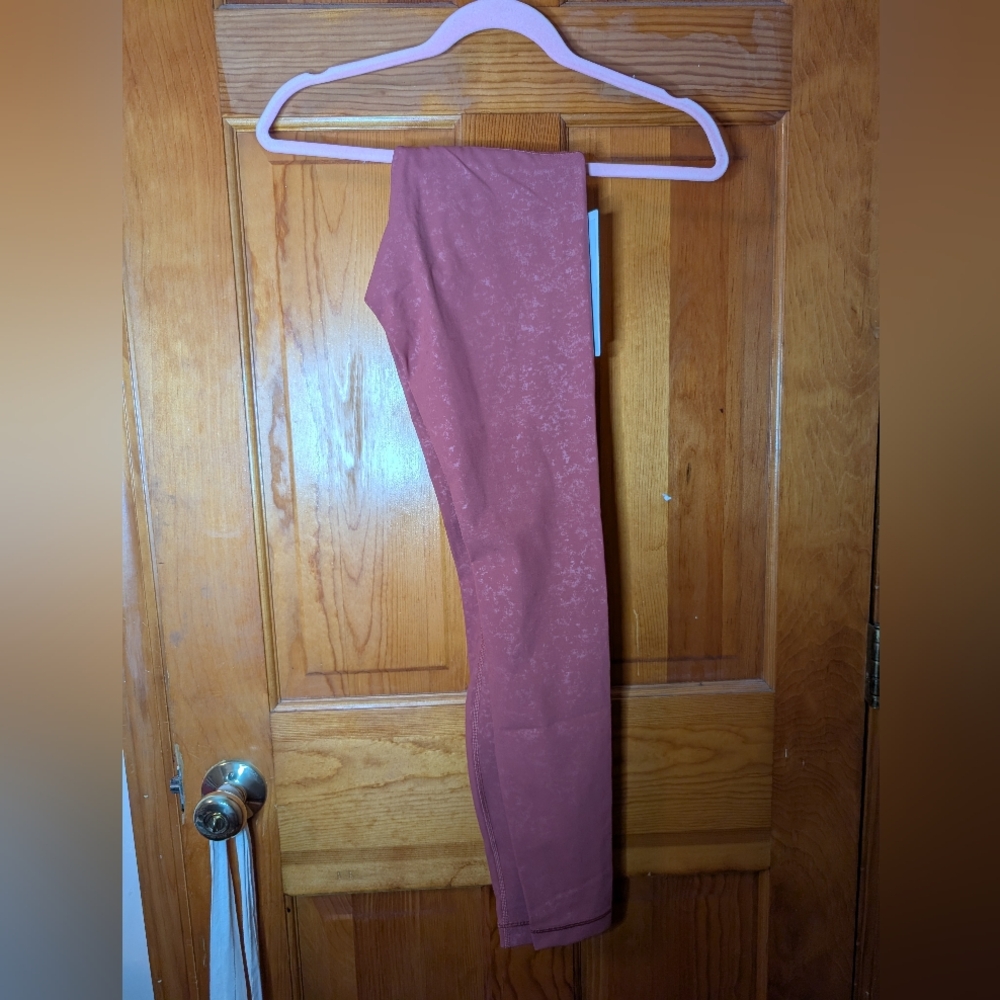 Lululemon Wunder Train High-Rise Tight 28"